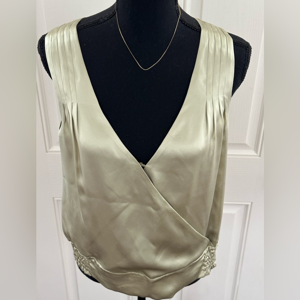 Kenneth Cole New York Gin Green Silky Sleeveless Top with snap closure, 8